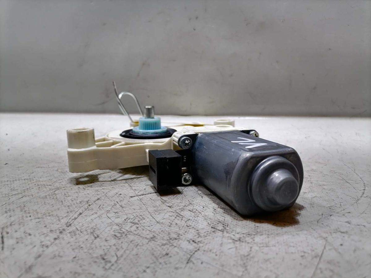 VW Golf 7 original Fensterhebermotor vorn links Bj.2020